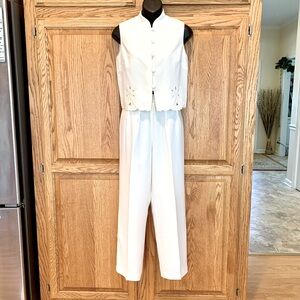 VINTAGE Jessica Howard vest and pleated trouser , size 4 petite.
